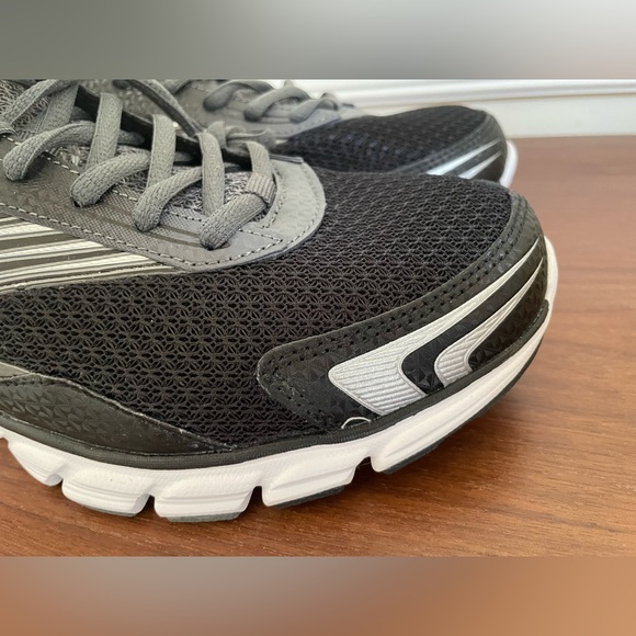 NWT Fila Memory Foam Coolmax Sneakers Men Size 10.5 - Picture 8 of 11